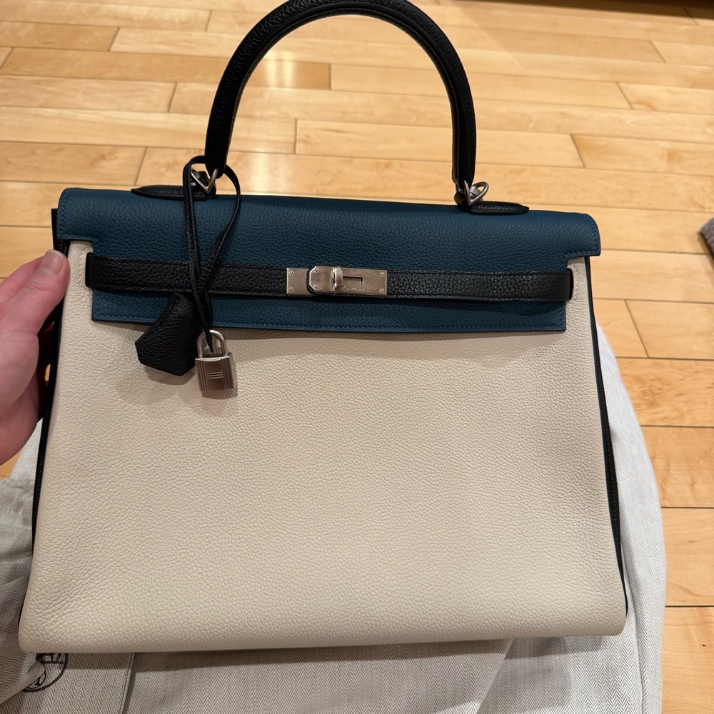 Hermés Special Order Tri-color Kelly 35 colvert, black, & craie in Togo leather